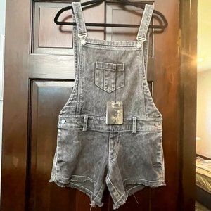 THIS IS A LOVE SONG DENIM SHORT OVERALLS, SIZE US 2 (XS), DISTRESSED GREY